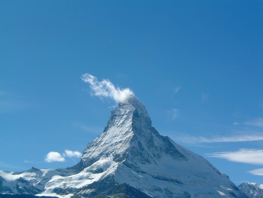 Strahlhorn Apartamento Zermatt Quarto foto